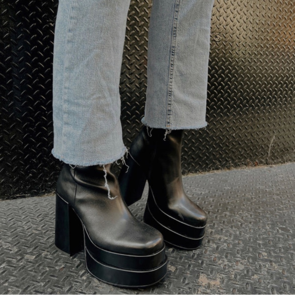 Steve Madden Cobra Boots